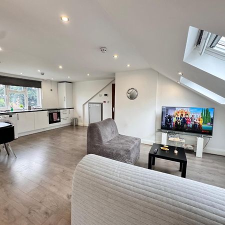 Hatton Apartments Heathrow Airport- Free Parking-Free Underground To And From Heathrow Airport Hatton Cross See Picture-See London Fast Hatton Cross To Central London 30Min Exterior foto